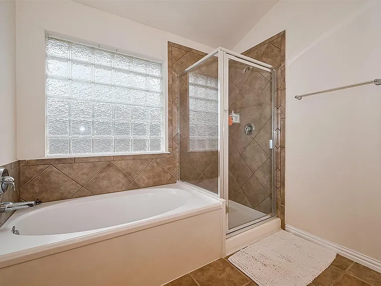 1007 Casting Springs Way — Photo 36