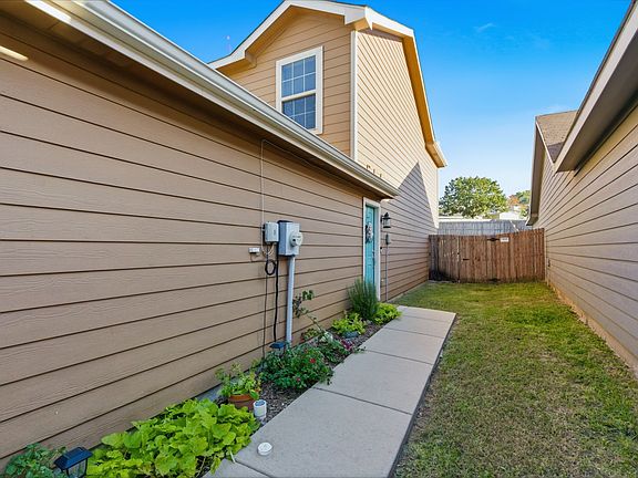 5th image of 10719 Deauville Dr