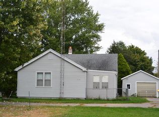 61271 Barron Lake Rd, Niles, MI 49120