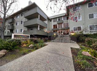 300 Murchison Dr APT 109, Millbrae, CA 94030