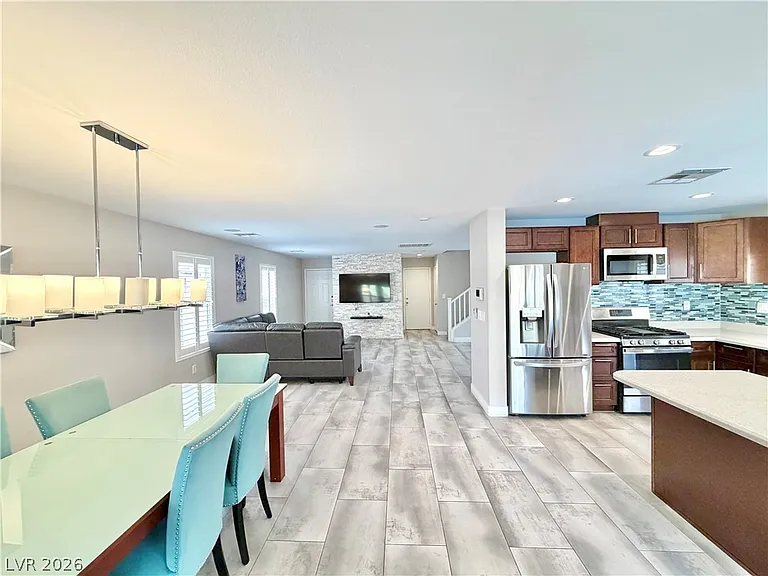 7449 Easingwold Dr — Photo 5