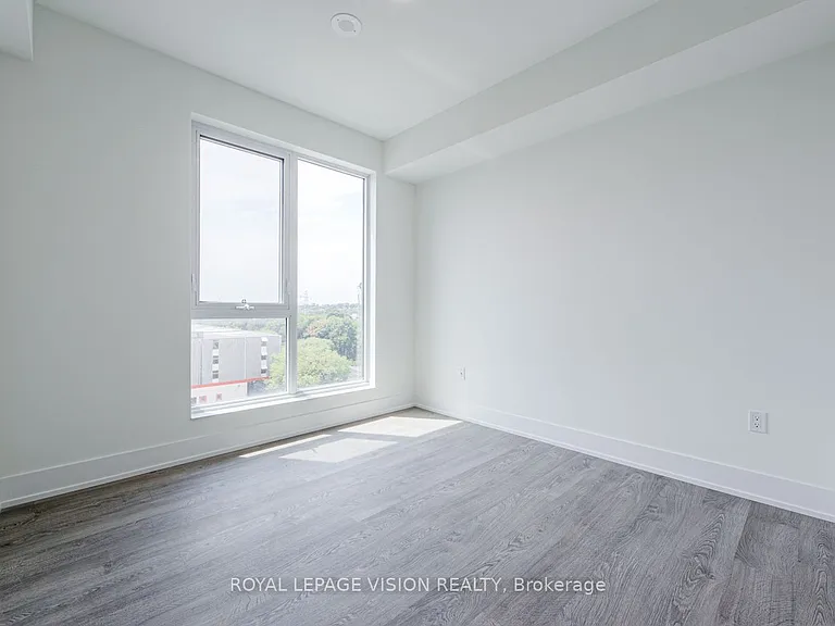 858 Dupont St #604 — Photo 21