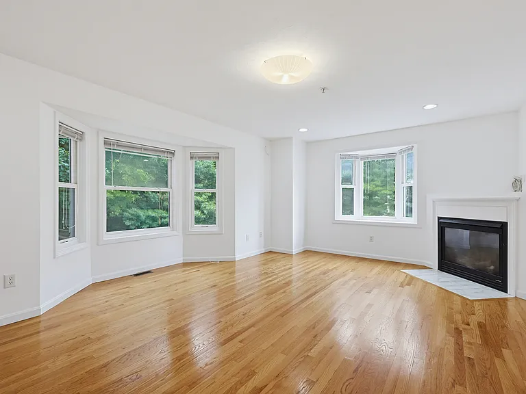 3101 Maple Brook Rd — Photo 11
