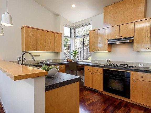 5th image of 2427 Coronet Blvd #B
