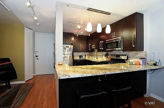 1960 N Lincoln Park West Ave #1111 — Photo 3