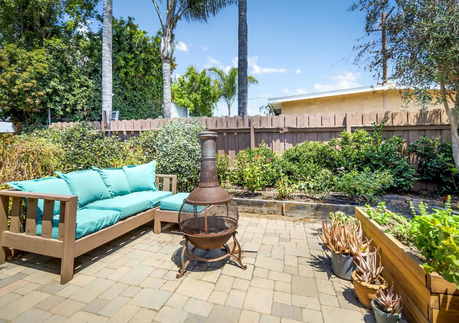 Bay Park 3BR Home w/ Hot Tub Short Drive to Beach — Photo 3