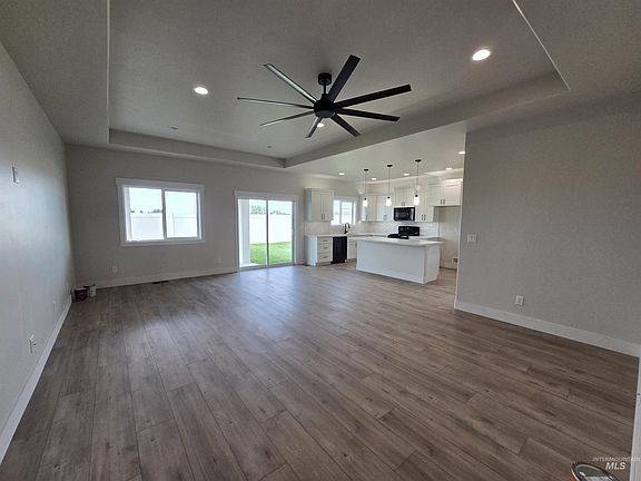5th image of 944 Adamite Rd