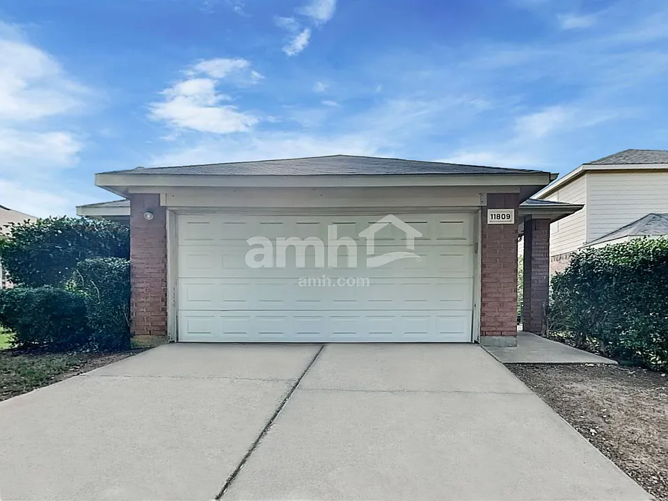 11809 Bobcat Dr