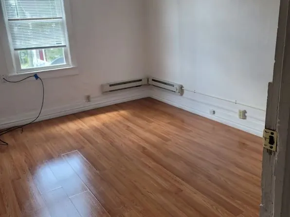 1412 Washburn St, Scranton, PA 18504