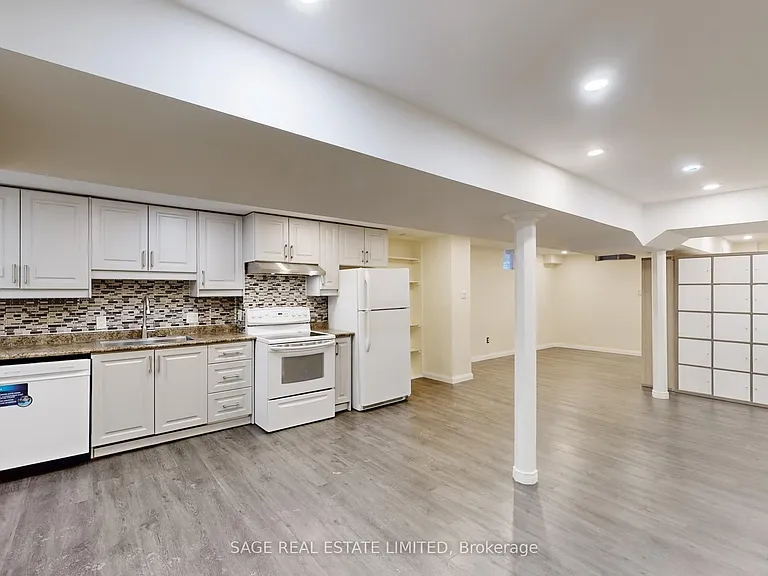 64 Durness Ave #BASEMENT — Photo 2