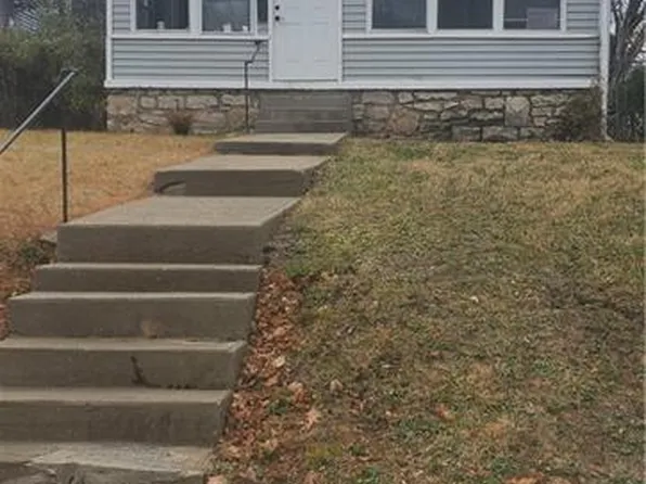 5206 Olive St, Kansas City, MO 64130