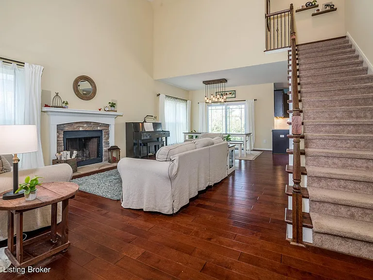 4007 Emerald Spring Pl — Photo 3