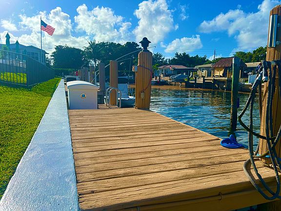 5th image of 701 NE Harbour Terrace #2140