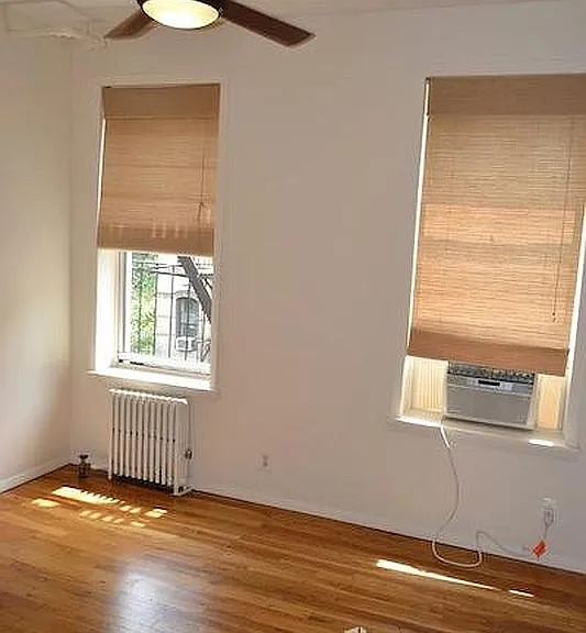 521 E 12th St #5 — Photo 1