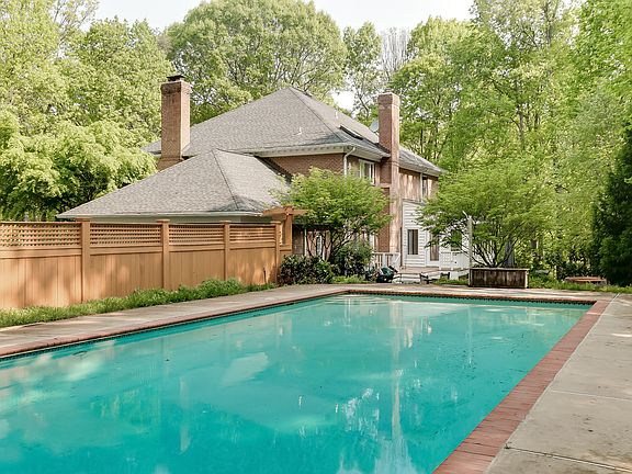 5th image of 10801 Sycamore Springs Ln