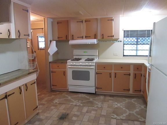 2nd image of 10021 S Arabian Ave