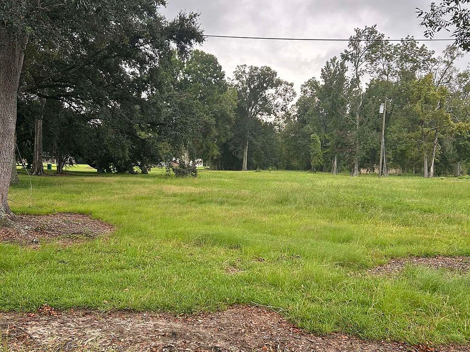 2nd image of Clouatre Rd