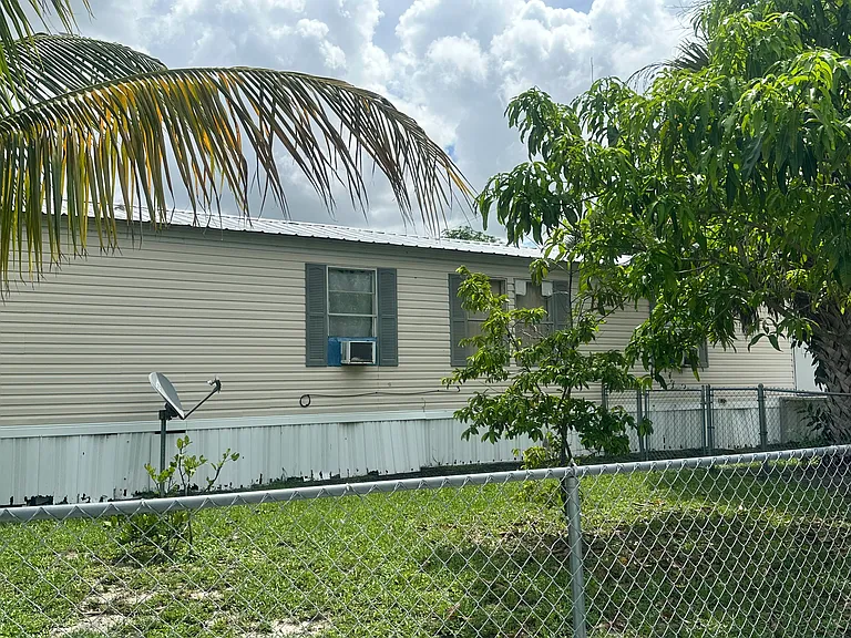 5864 Cartier Rd — Photo 16