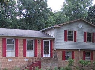 1516 Woodridge Ave, Greensboro, NC 27405