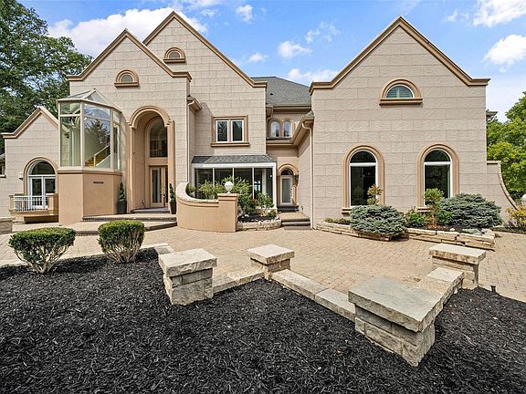 2nd image of 2 Masonridge Ct