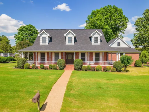 762 Alecia Page Cv, Humboldt, TN 38343