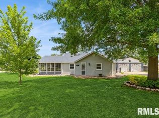 804 3rd St, Colona, IL 61241