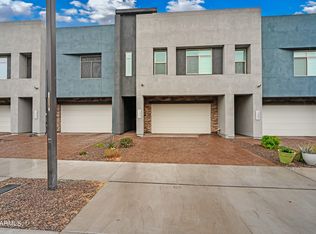 1957 W Kinfield Trl, Phoenix, AZ 85085