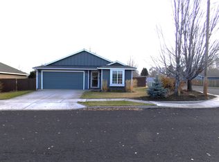 248 SW 29th St, Redmond, OR 97756