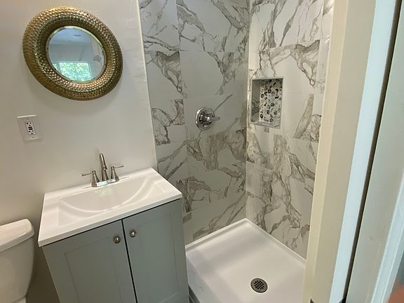 5th image of 38 N Euclid Ave Room B
