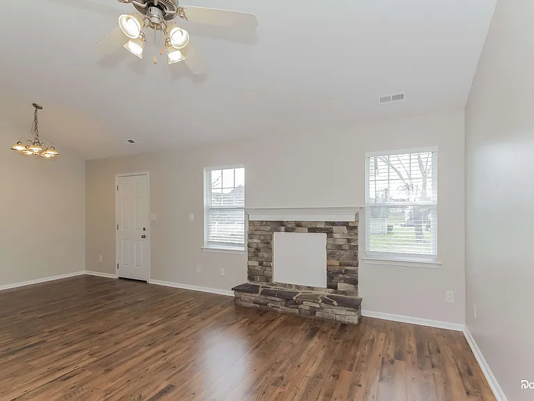 2117 Sebastiani Dr — Photo 5