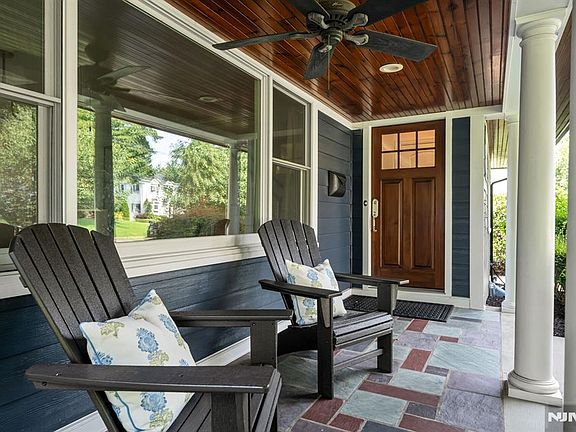 4th image of 200 Katherine Road