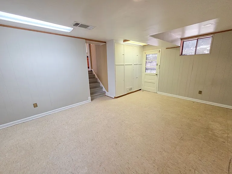 305 Hillsboro Dr — Photo 25