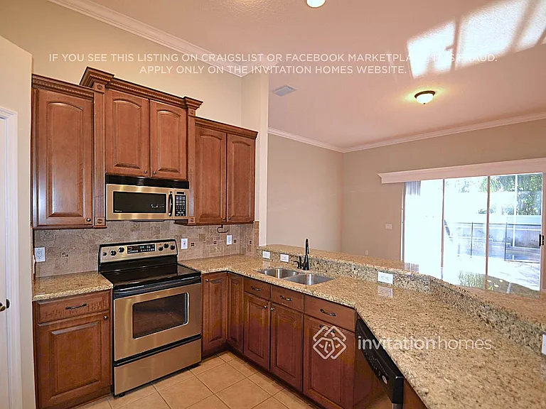 3410 Eastmonte Dr — Photo 7