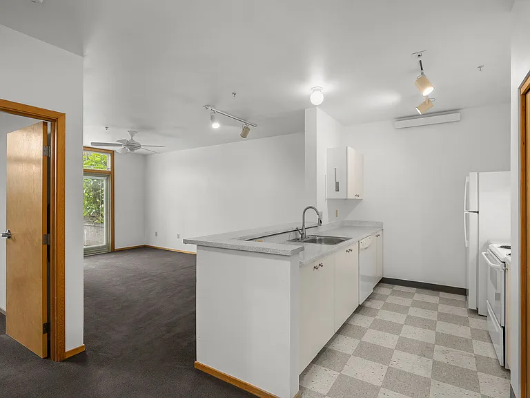Bookmark Apartments — Photo 11