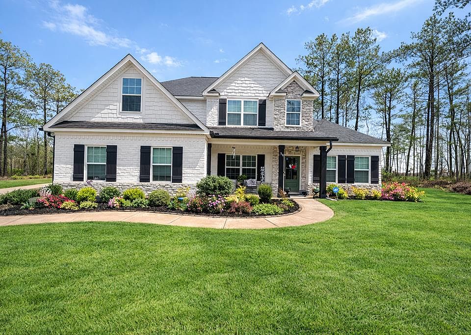 1st image of 30 Oak Hill Dr