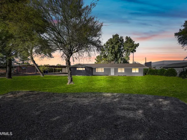 300 E TREMAINE Drive, Chandler, AZ 85225