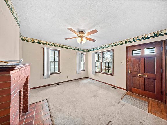 3rd image of 3434 Blackburn Ave