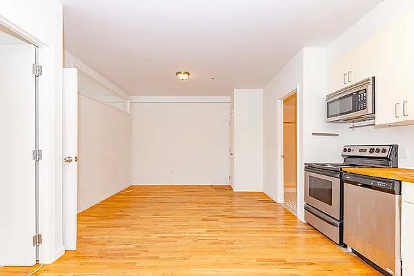 Rented by MySpaceNYC | media 13