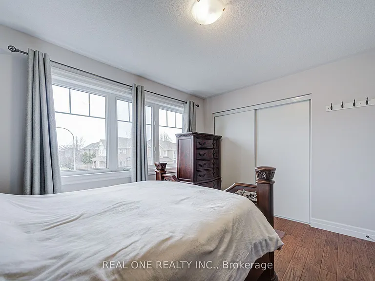 27 Cranston St #UPPER — Photo 23