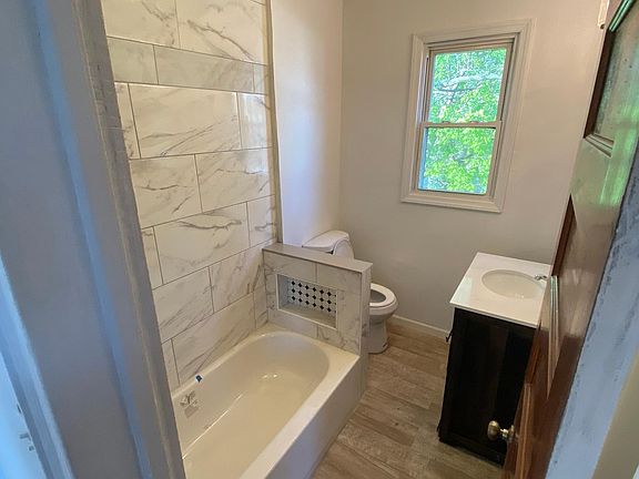 2nd floor bathroom