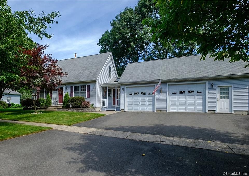 1st image of 68 Franklin Ave