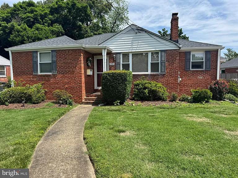 2906 Breezy Ter — Photo 102