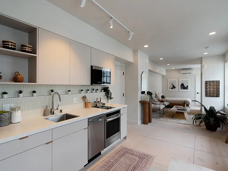 Harbor House Apartments — Photo 20