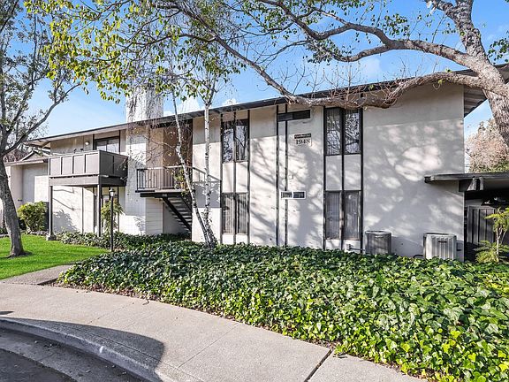 3rd image of 1980 Desert Cir #C-w/d