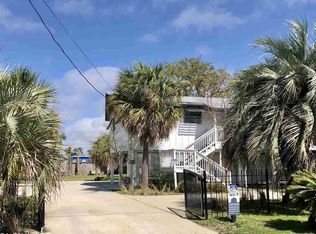 112 W 6th Ave, Gulf Shores, AL 36542