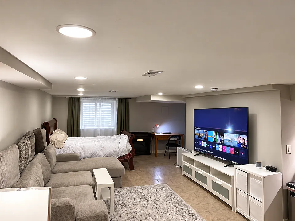 2185 Violet Cir #5