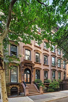 Sold by SERHANT. | media 1