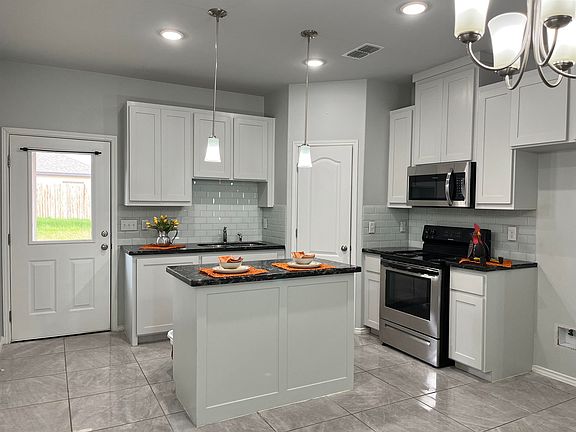 3rd image of 11125 Palmillas Loop