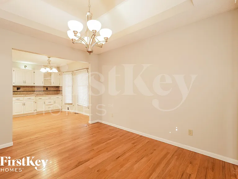 7357 N Rhode Ave — Photo 6