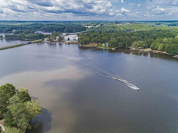 5th image of 123 Lakemore Dr